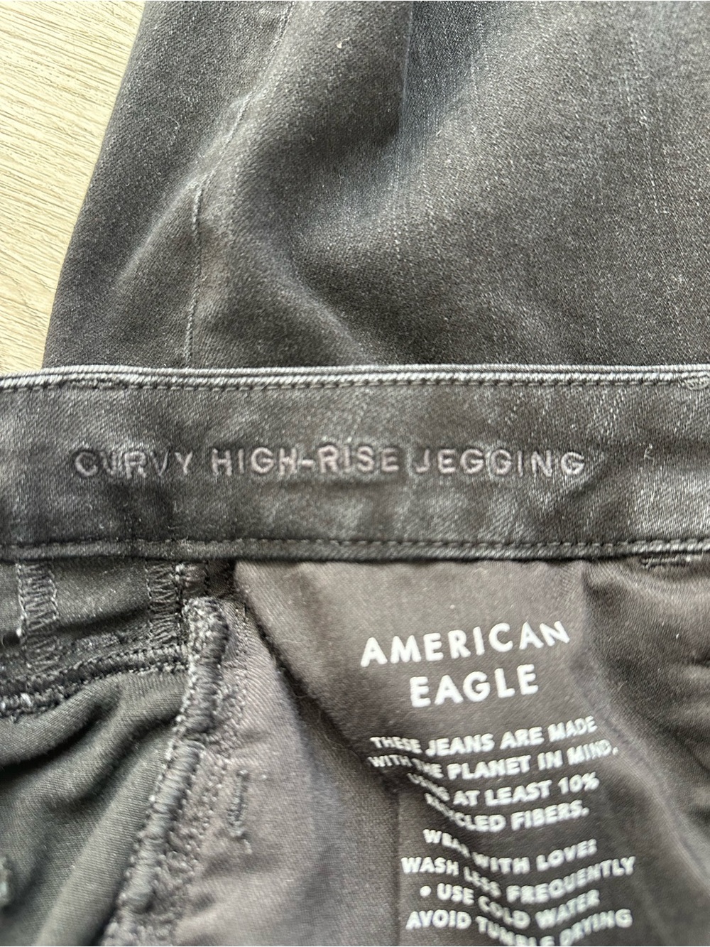 American Eagle Outfitters Dream Stretch Curvy Black Skinny Jeans size 4 - Picture 2 of 4